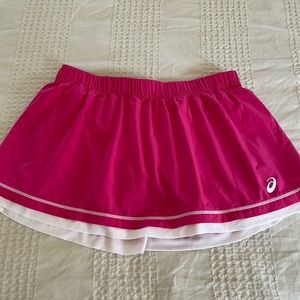 ASICS tennis skirt, pink, size medium.